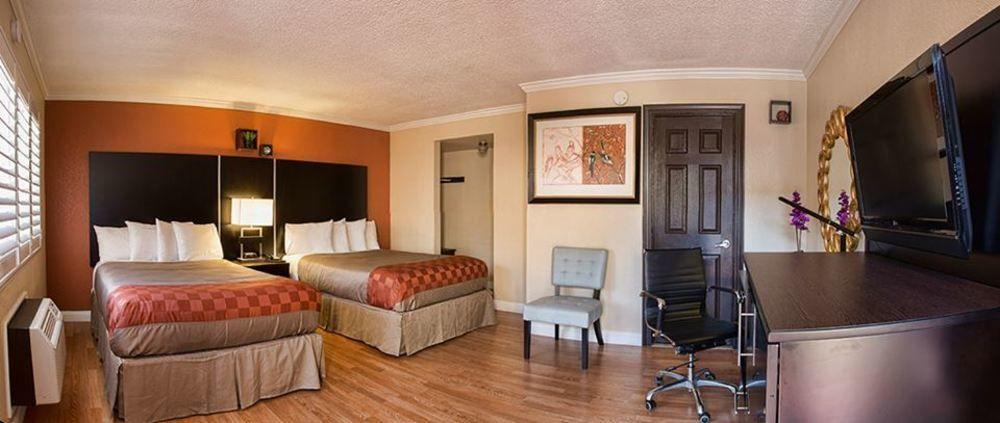 The Catrina Hotel San Mateo Exterior photo