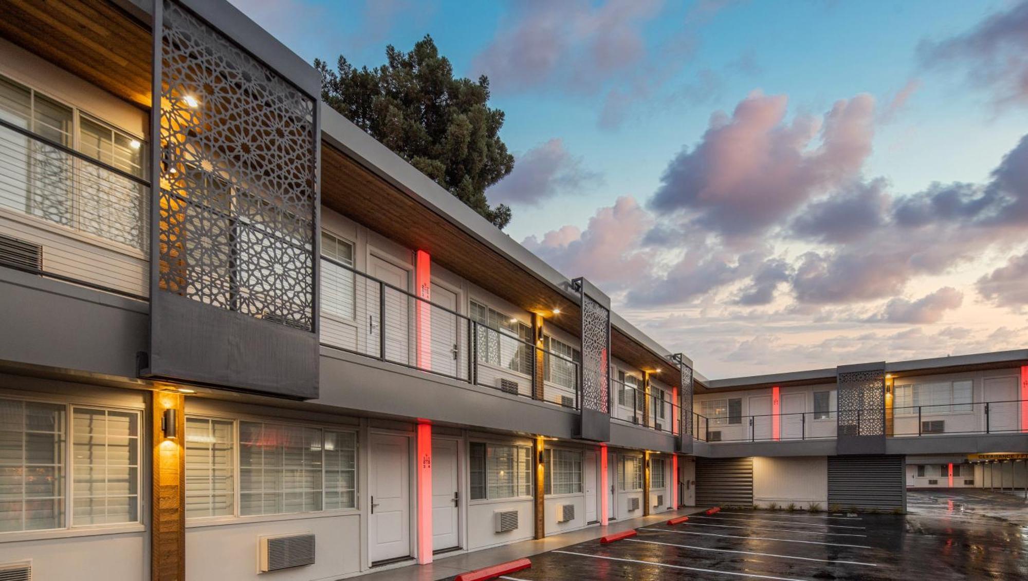 The Catrina Hotel San Mateo Exterior photo