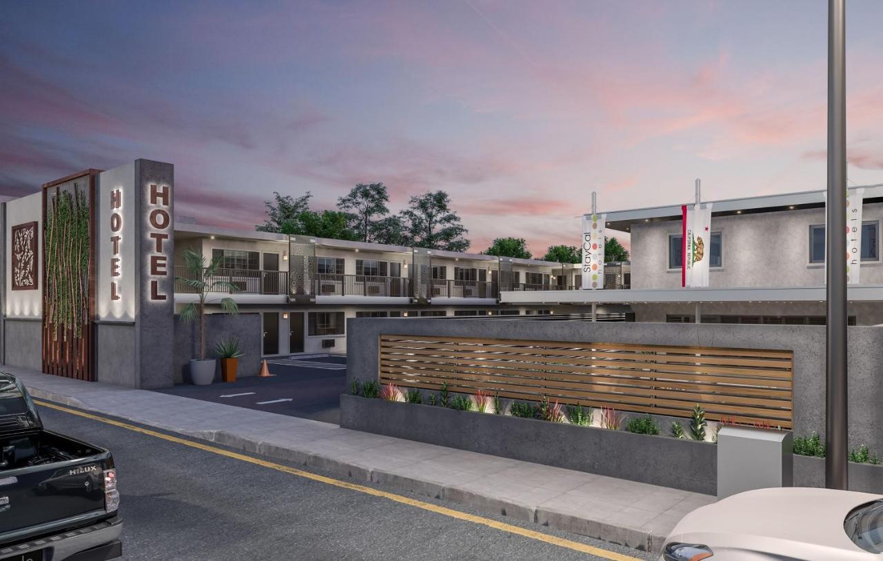 The Catrina Hotel San Mateo Exterior photo
